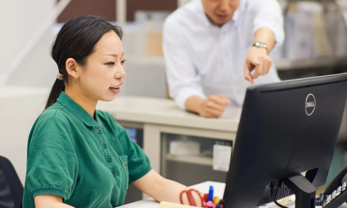 仕事をしている男性