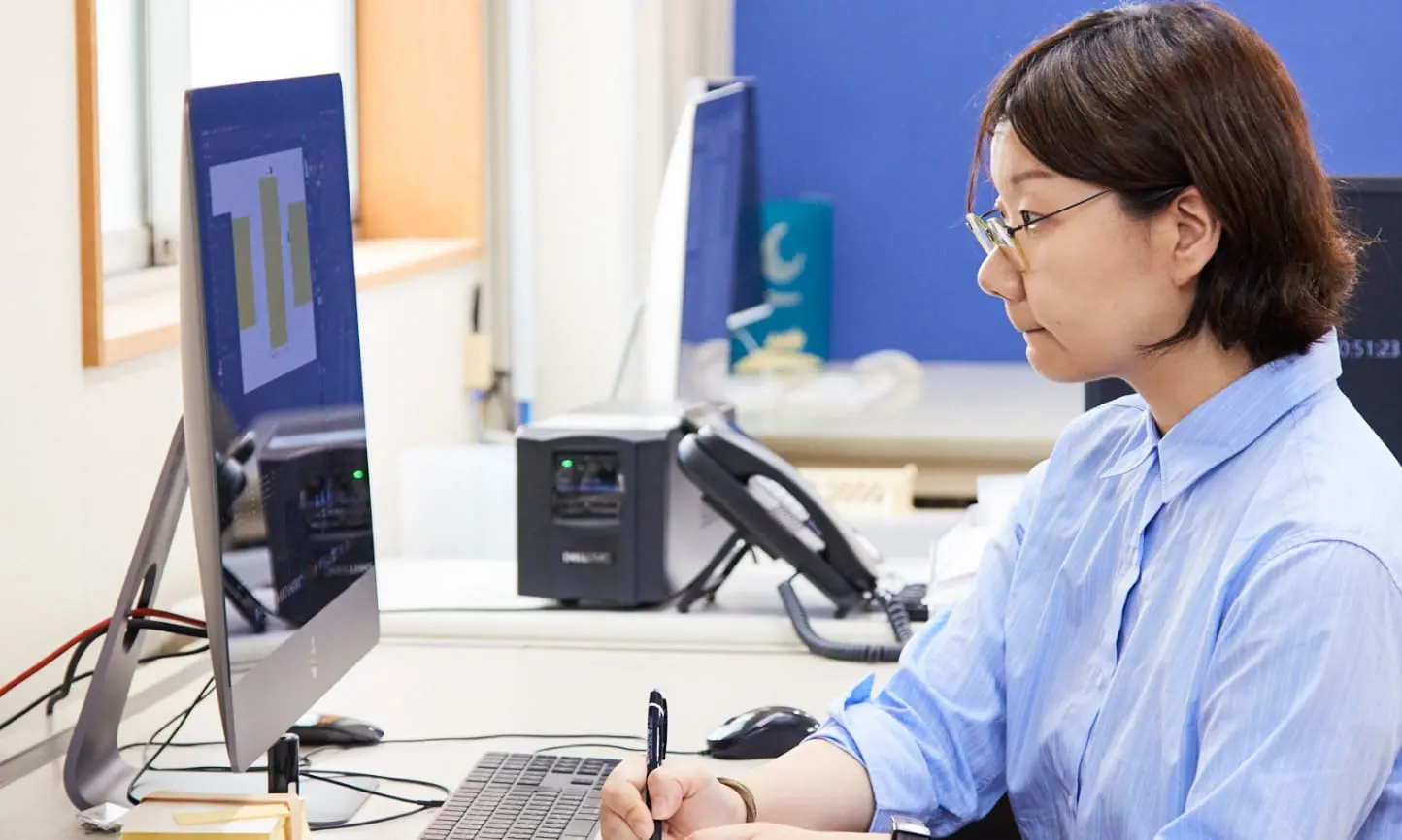 仕事をしている男性